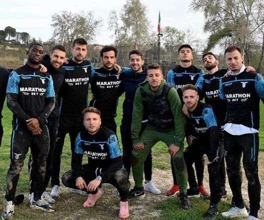 La Lazio gioca a paintball, Correa: "Un giorno diverso" - FOTO