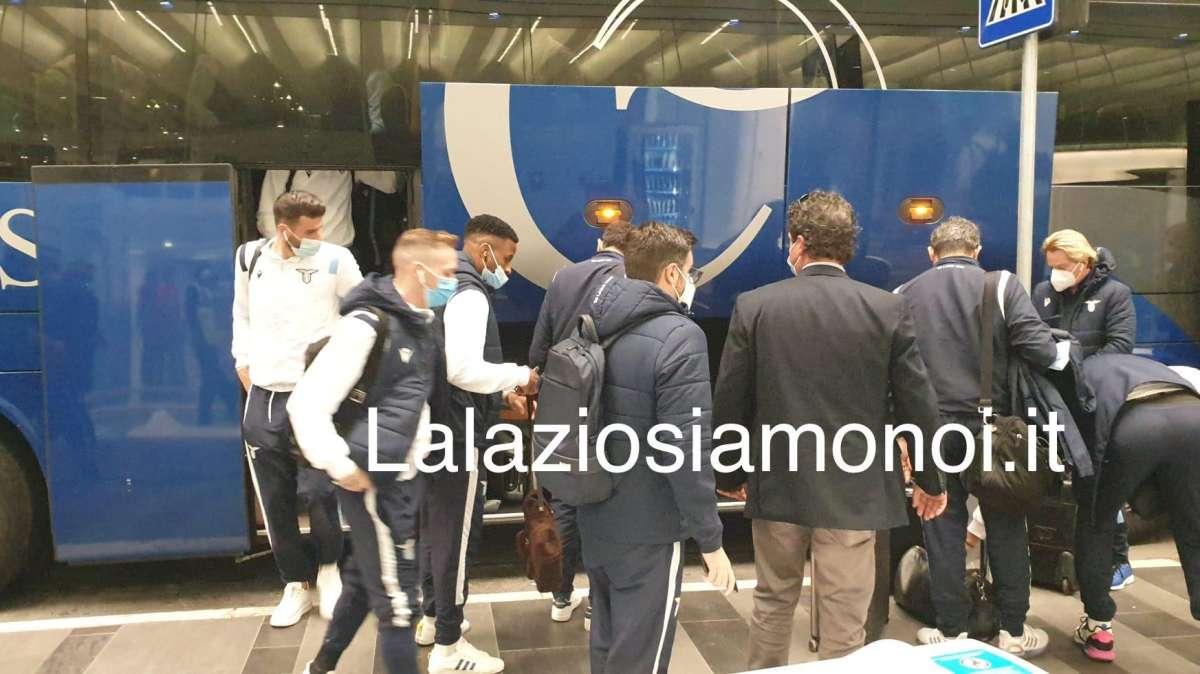 Lazio, notte in Germania: solo in mattinata il rientro a Roma