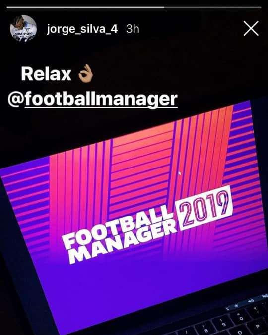 RITIRO LAZIO, GIORNO 10 - Jorge Silva, relax da "allenatore": riposo e Football Manager 2019 - FOTO