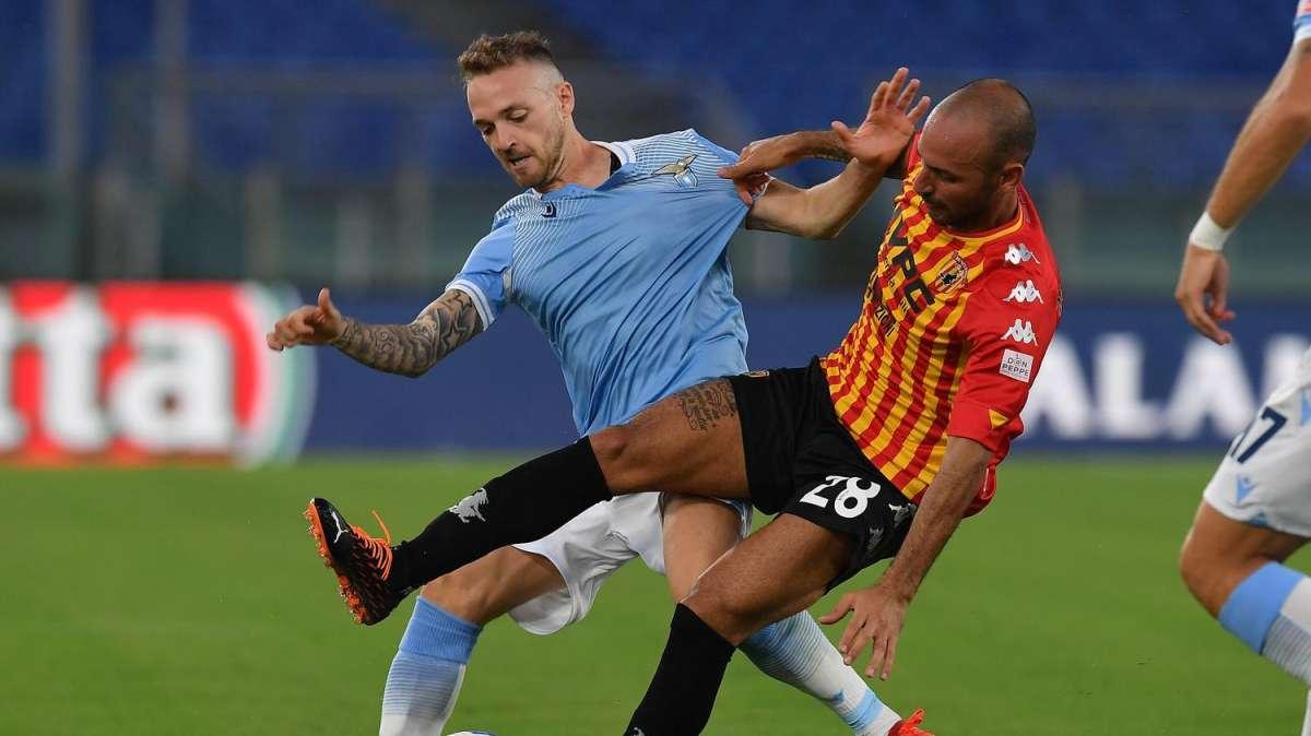 Nazionale, Lazzari con la maglia dell'Italia e l'orgoglio della fidanzata Diletta - FT