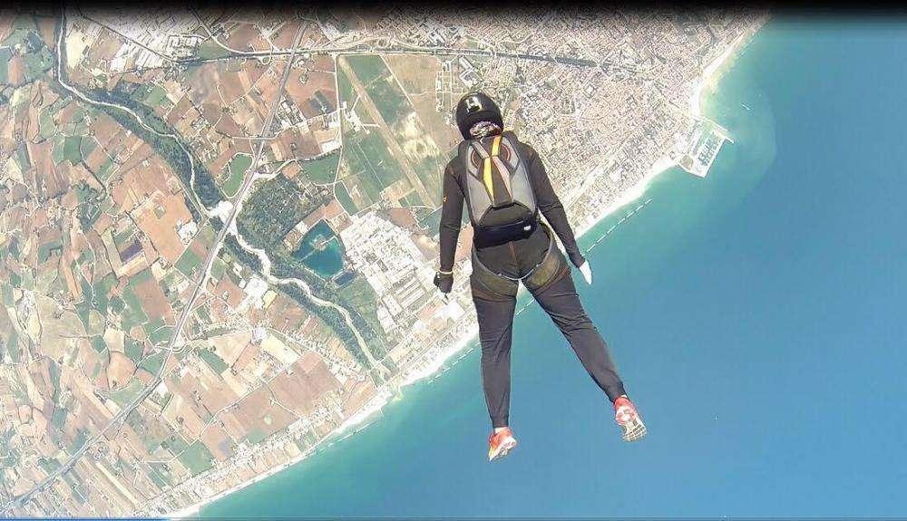 Lazio Paracadutismo, la donna più veloce del mondo è biancoceleste: Mascia Ferri