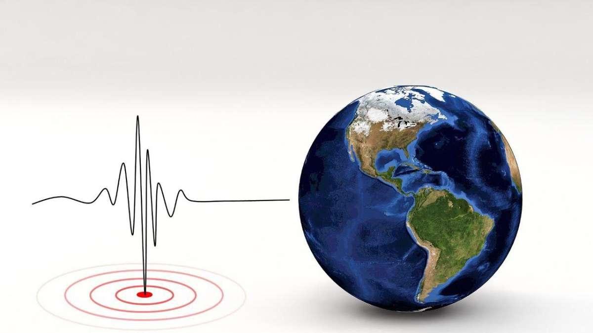 Terremoto Firenze, scossa di 3.4 sveglia i cittadini: il messaggio del Presidente della Toscana