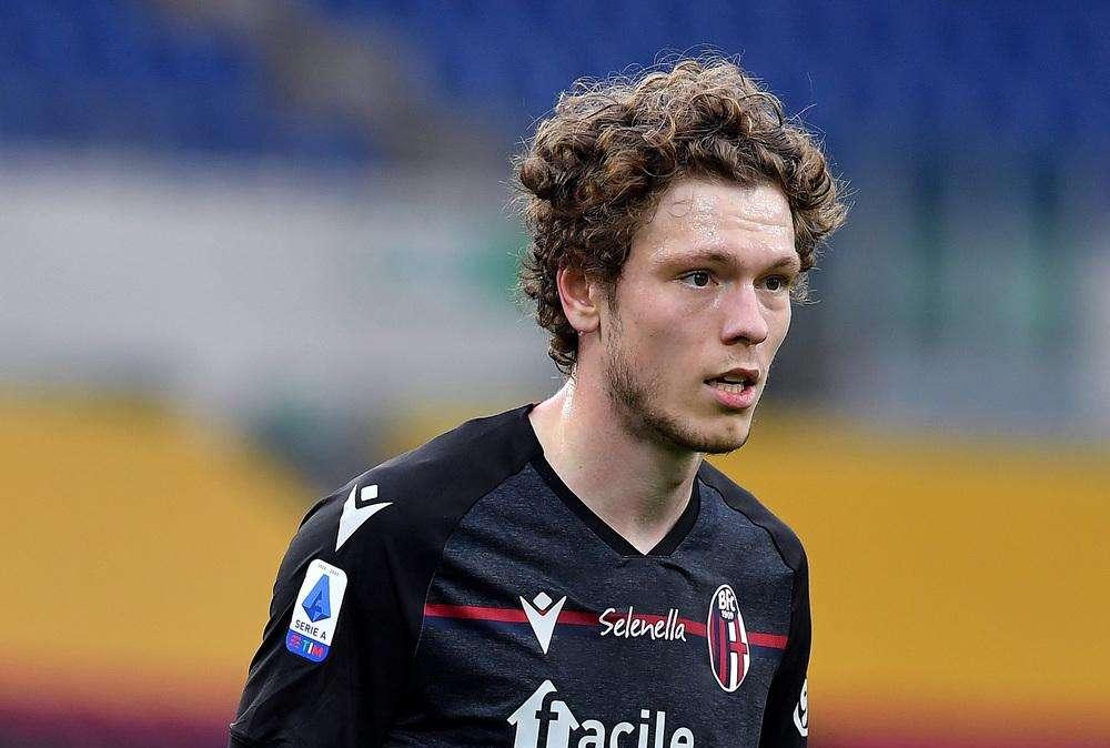 Calciomercato Lazio, sondaggio in casa del Bologna per Skov Olsen  