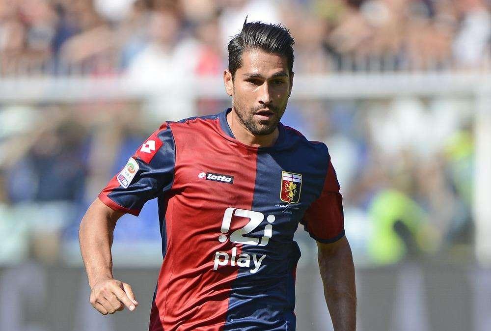 In cielo dominio biancoceleste e beffa: il Grifone abbatte l'Aquila, zampata di Borriello