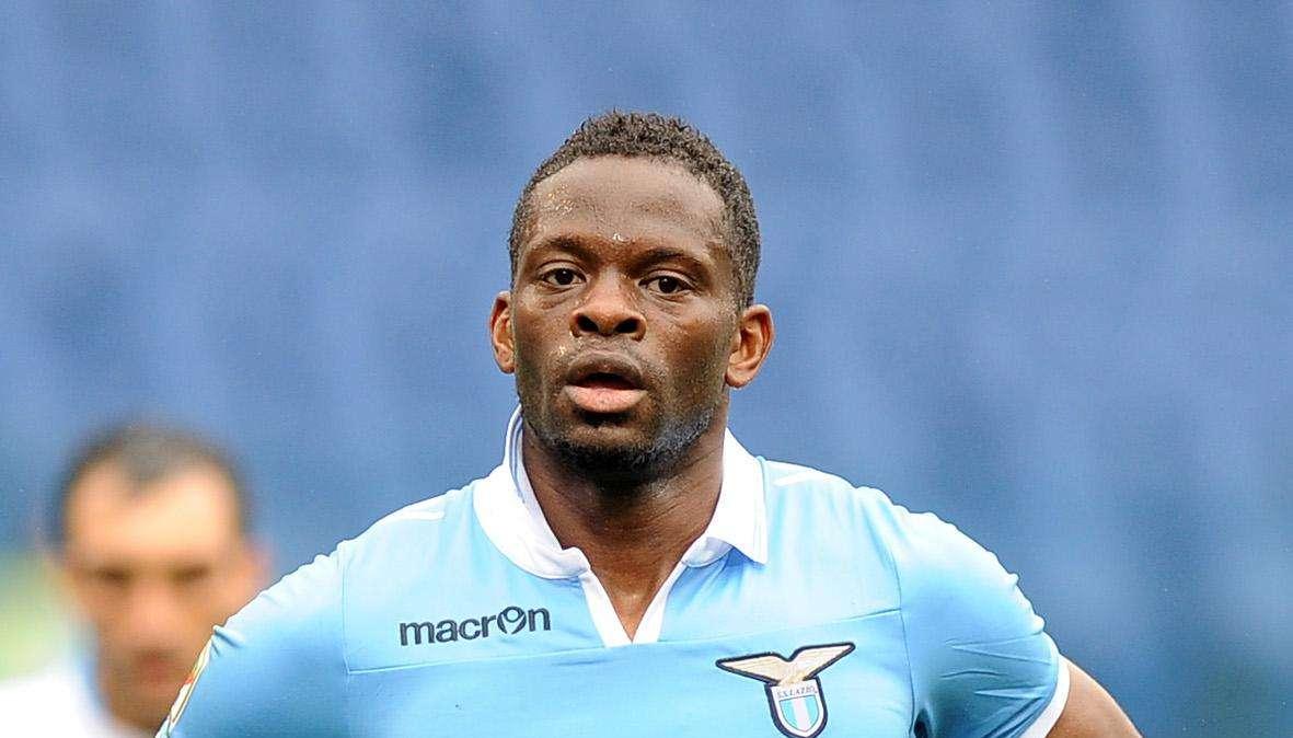 L'ex United e Lazio Saha sta con Ronaldo: "I compagni devono ascoltarlo e stare zitti"