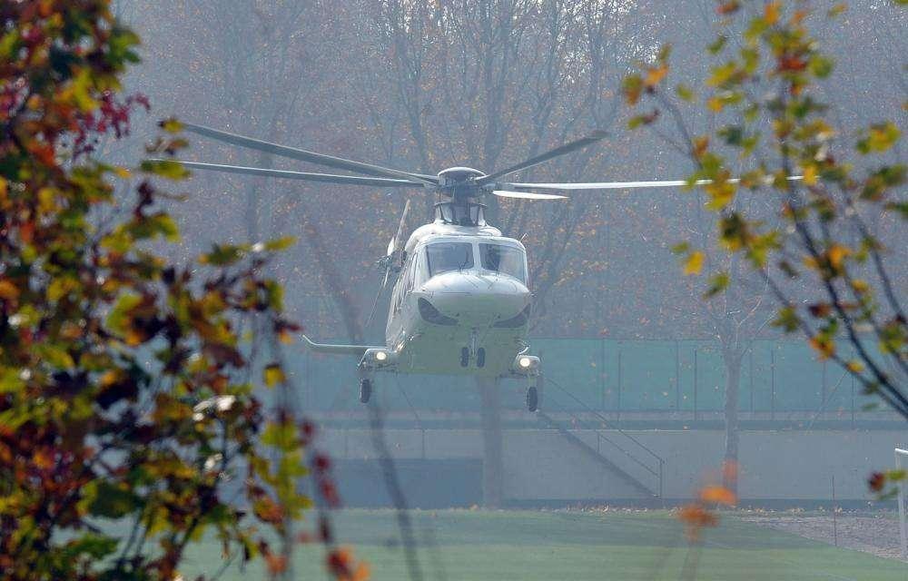 Roma, elicottero precipita nel Tevere: si cercano i dispersi 