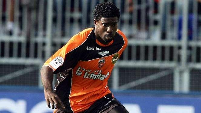ESCLUSIVA - Per la difesa piace Ecuele Manga del Lorient, contatti con l'entourage