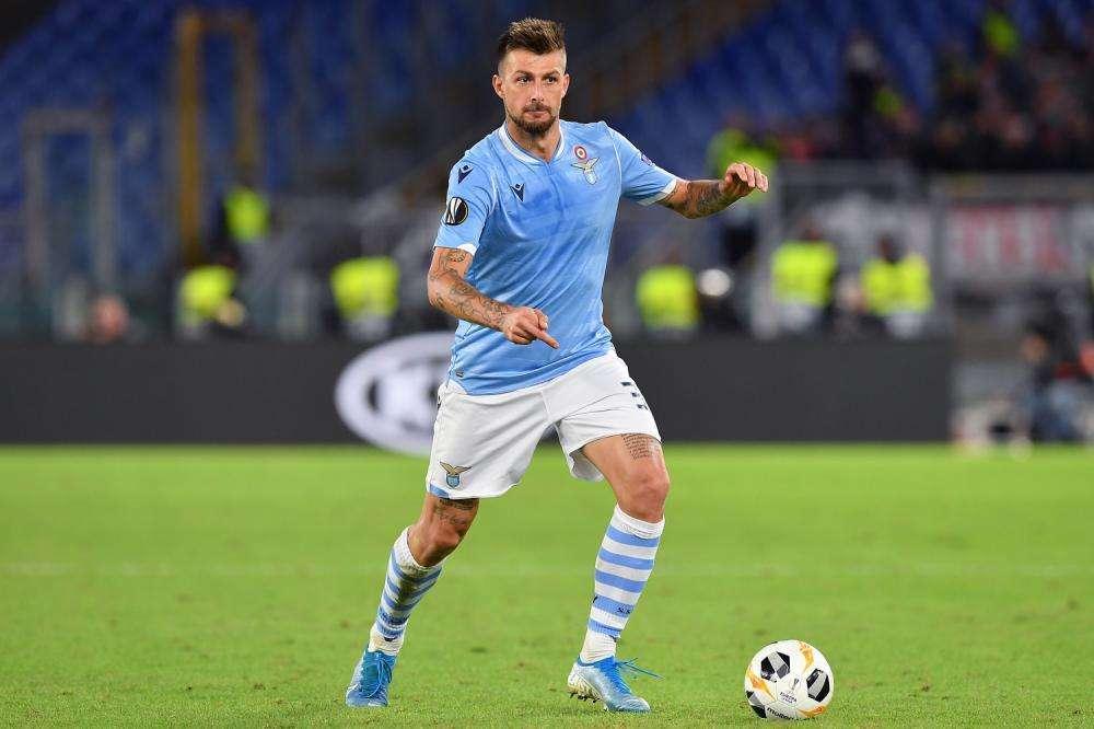 Lazio, Acerbi si racconta: "Io vicino al baratro. Il cancro la mia salvezza"