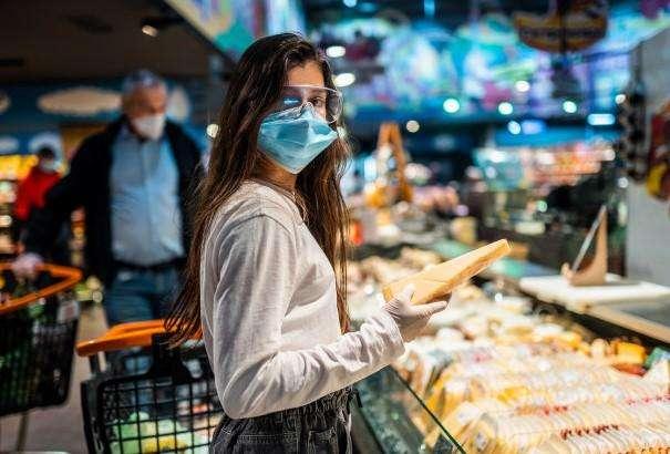 Covid / Conte e il nuovo Dpcm: file ai supermercati. Bellanova: "Non serve"