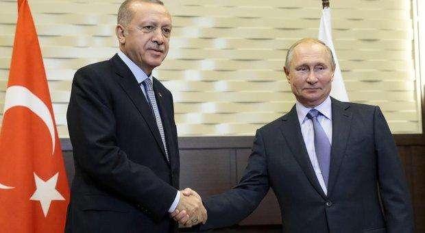 Politica / Siria, accordo Russia - Turchia a Sochi: i curdi completano ritiro
