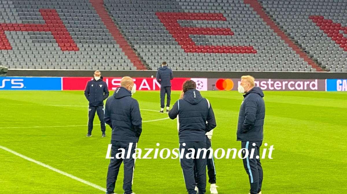 L'Allianz Arena pronta a ospitare Bayern Monaco - Lazio: ecco il walk-around dei biancocelesti - FOTO&VIDEO