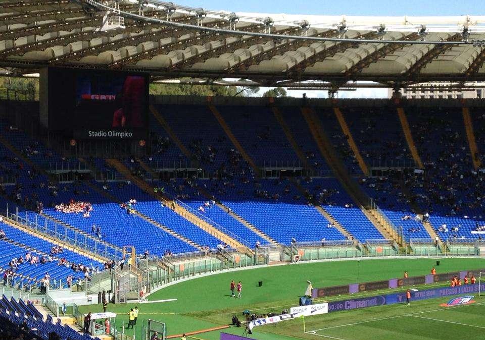Olimpico sempre più vuoto: solo 4051 i paganti e sugli spalti spuntano le tifose svedesi...