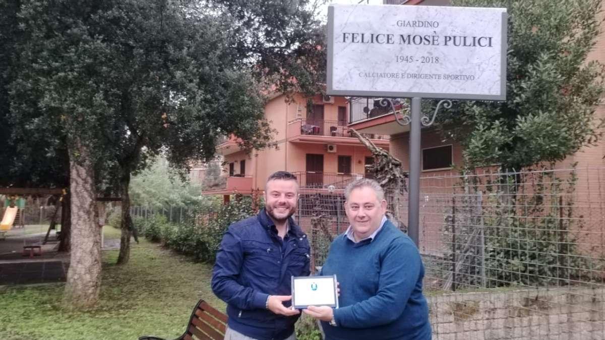 Lazio | Giardino Felice Pulici, il Supporters Club Malta 2000 consegna una targa a Marco Giovagnorio