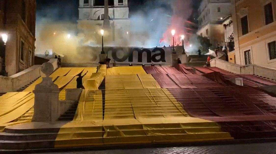 Compleanno Roma, Trinità dei Monti come la Sud: è polemica