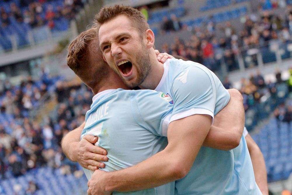 Fattore de Vrij, settimo centro stagionale: l'olandese è il miglior difensore goleador in Europa