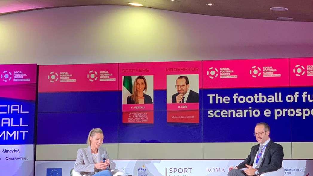 Social Football Summit | Vezzali: "Pensiamo di sospendere il Decreto dignità"