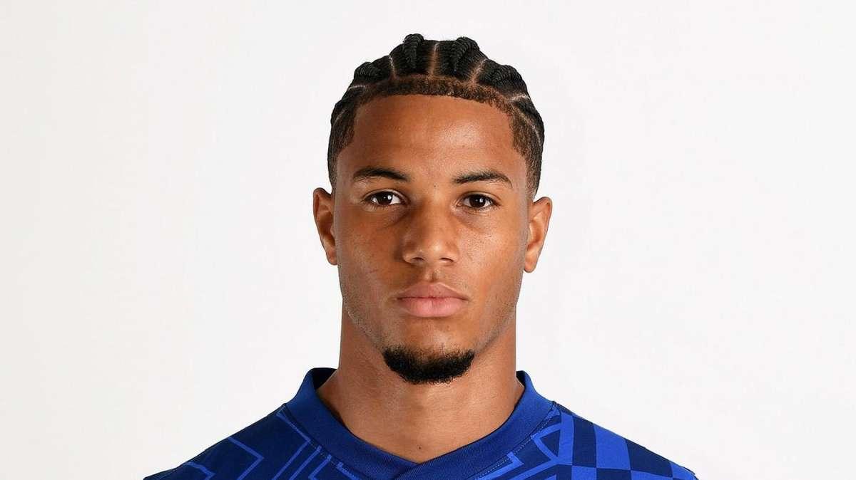 Calciomercato, la Lazio insiste per Casale e il Verona sonda Mbuyamba