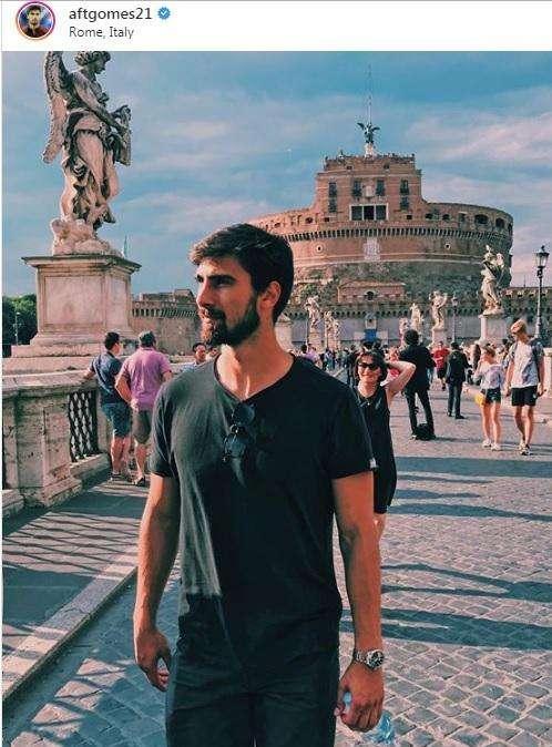 Calciomercato Lazio, André Gomes in vacanza a Roma fa parlare di sé su Instagram - FOTO
