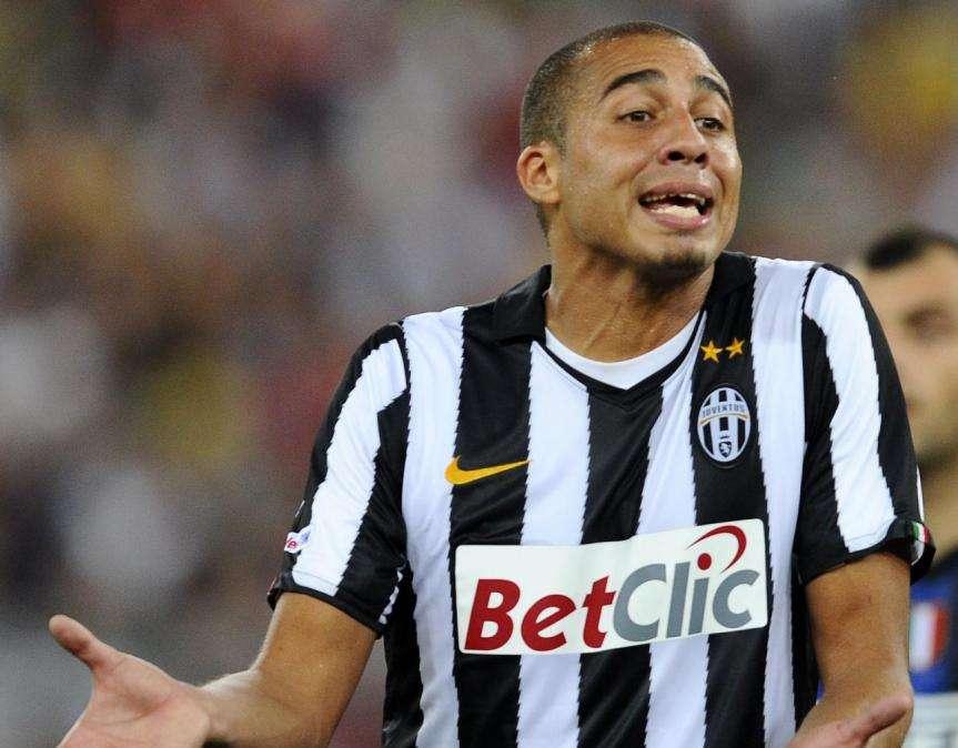 Torino, Trezeguet ubriaco al volante: patente ritirata e insulti agli agenti