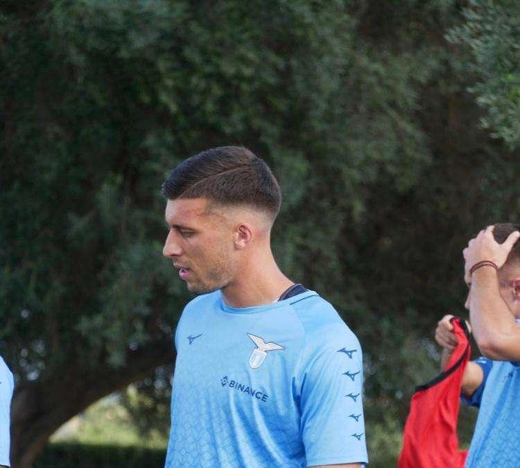 Lazio - Verona, Casale: "Esordio difficile ma io penso solo a questa maglia"
