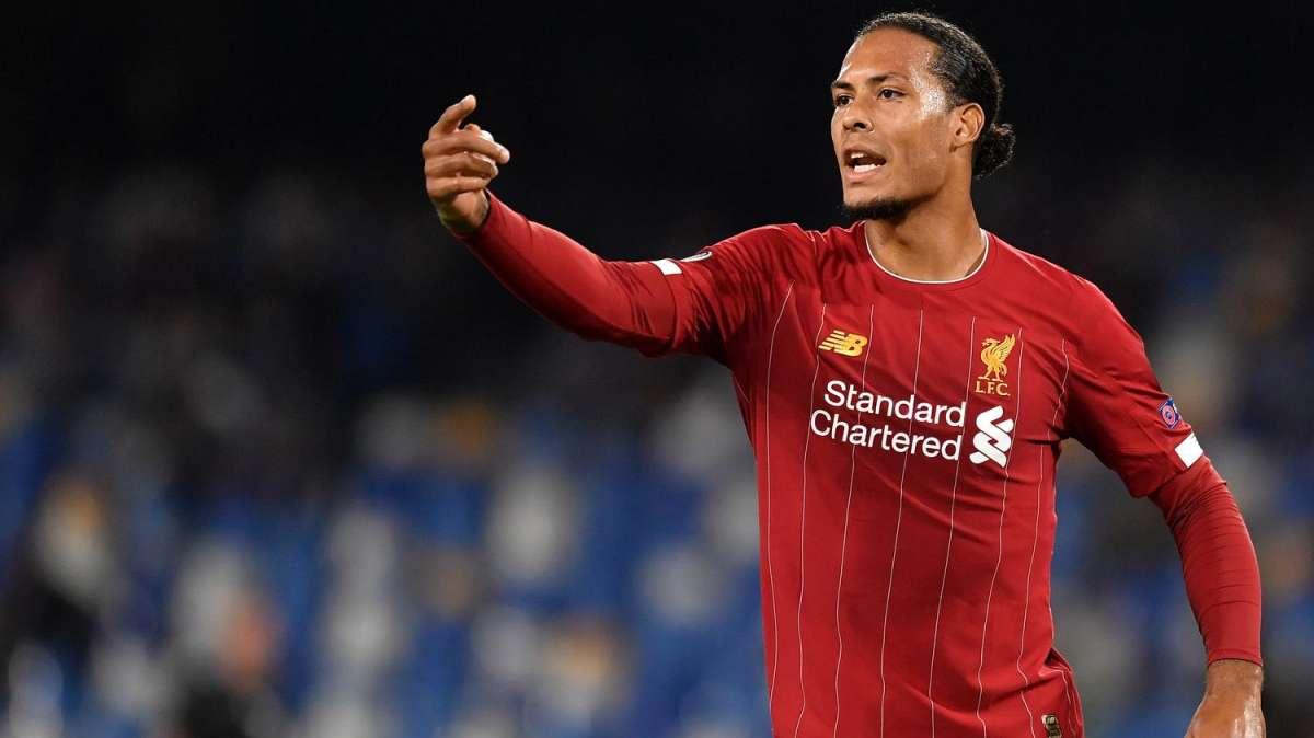 Liverpool, tegola van Dijk: legamenti danneggiati, fissata l'operazione