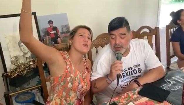 Lazio, quando Maradona cantò l'inno "Vola Lazio Vola" - VIDEO