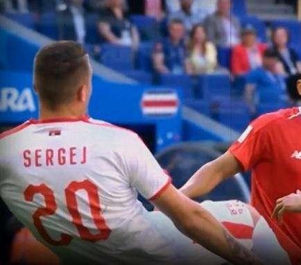 Mondiali 2018, Milinkovic prende per mano la Serbia con una rovesciata e numeri da fenomeno - VIDEO