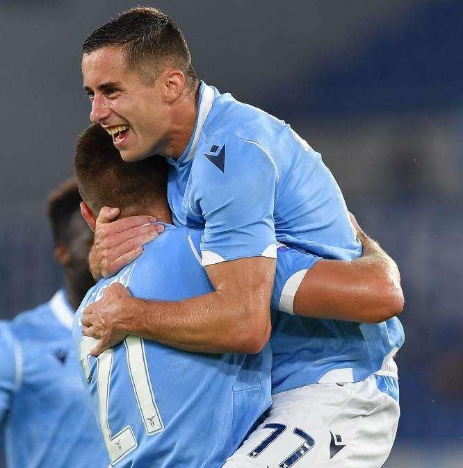 Lazio - Parma, Lotito e i complimenti alla squadra: siparietto in mixed zone 