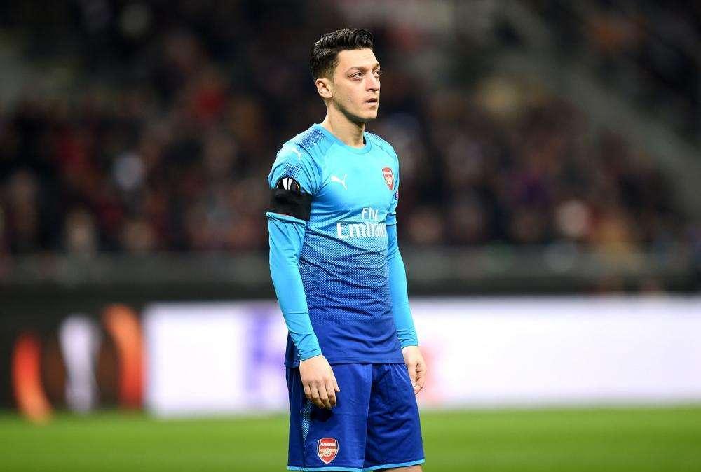 Arsenal, Ozil e Kolasinac non vanno a Newcastle: “Problemi di sicurezza"