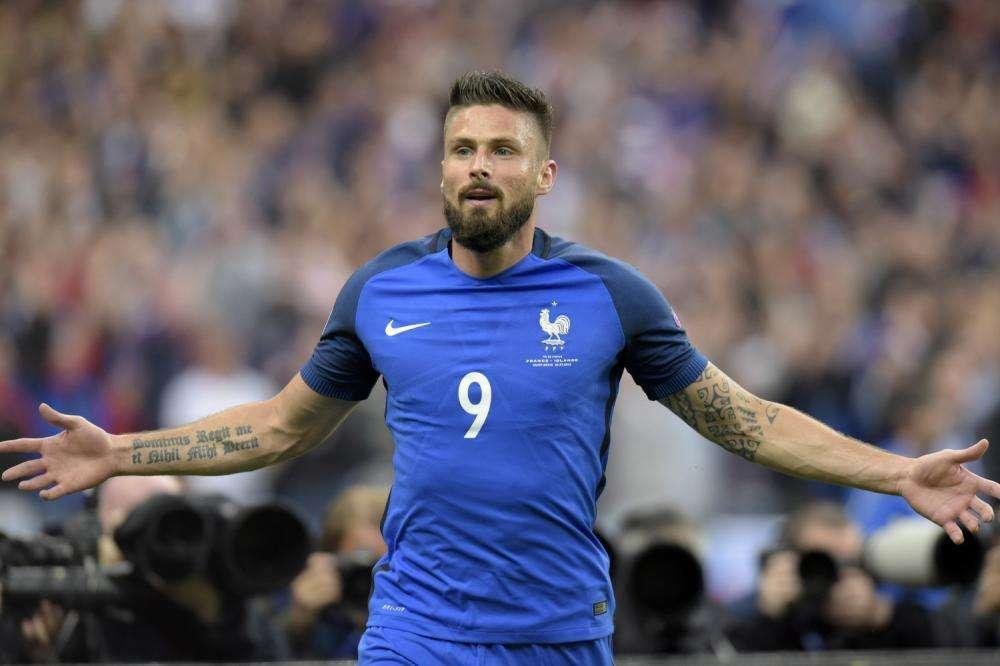 Calciomercato Lazio, attesa per Giroud. E Lotito prepara un rilancio...