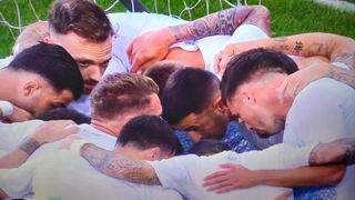 Udinese - Lazio, Immobile carica la squadra: il gesto del capitano - FOTO