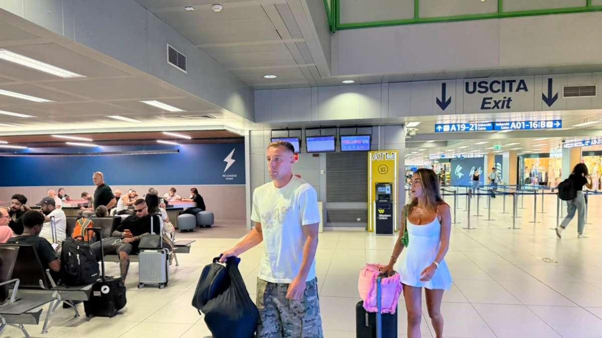 Lazio, ecco Frattesi: il calciatore a Linate... ma il volo è in ritardo - FT