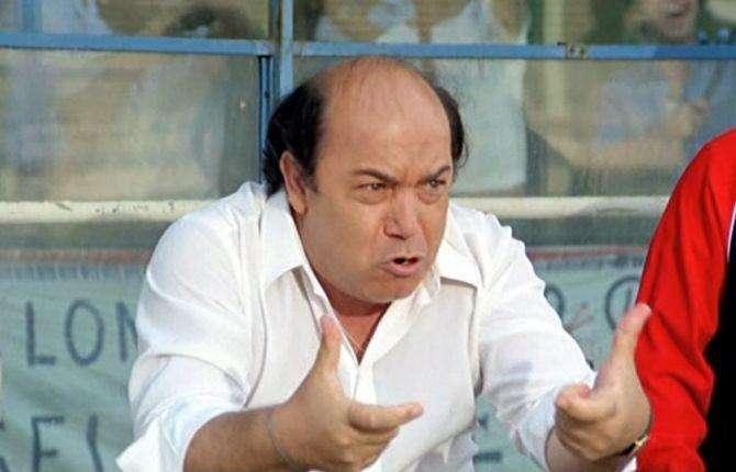 Oronzo Canà conquista l'Inghilterra. The Guardian: "Film d'avanguardia"