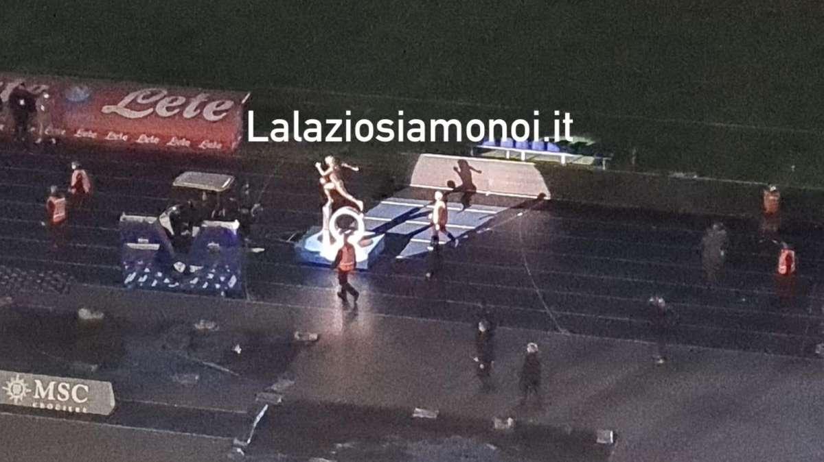 Napoli - Lazio, presentata la statua di Maradona prima del match - FT & VD