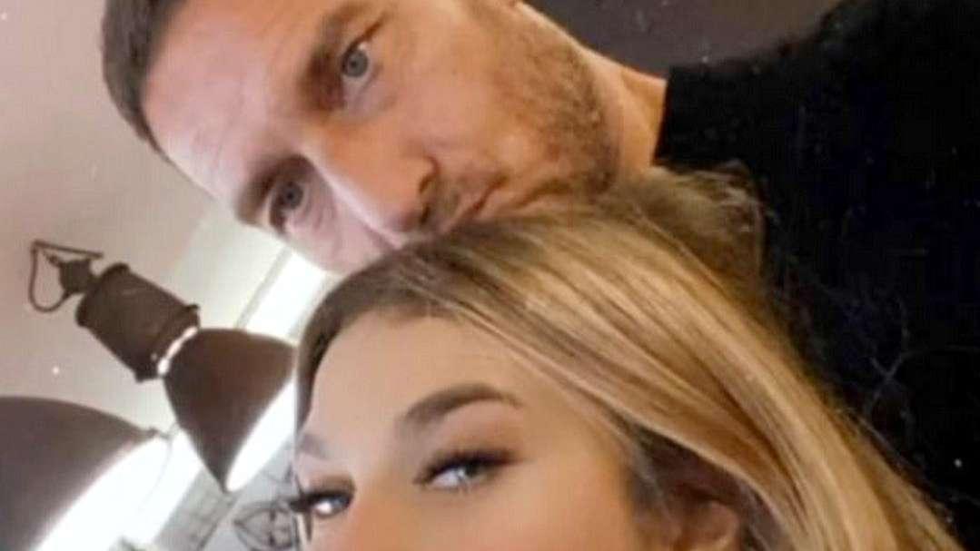 Chanel Totti, gli haters tuonano: “Hai 15 anni, ma sembri una 30enne!”. E lei…