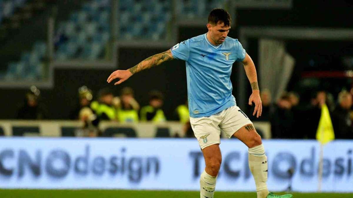 PAGELLE Lazio - Napoli: Gila-Romagnoli reggono, l'attacco punge poco
