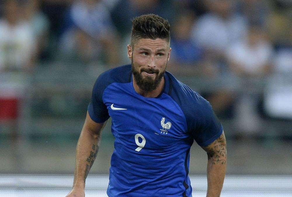 Calciomercato, Milan beffato: Giroud rinnova con il Chelsea