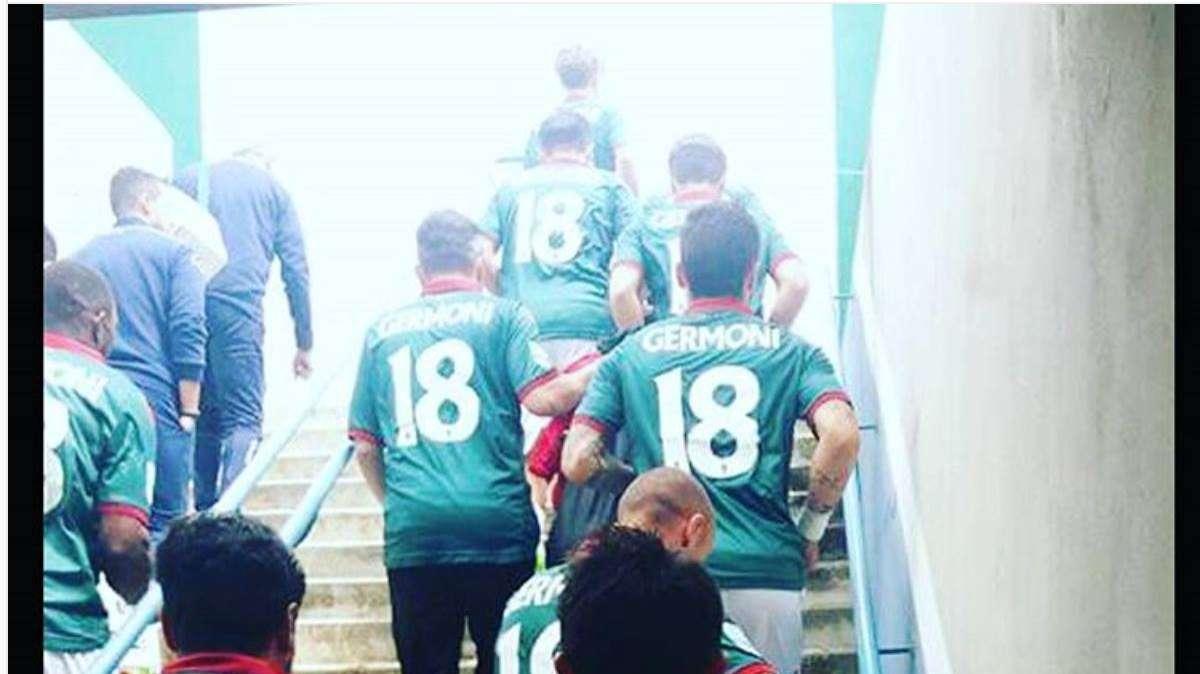 Ternana, tutti in campo con la maglia di Germoni. Il terzino: "Orgoglioso di voi, gesto bellissimo!"
