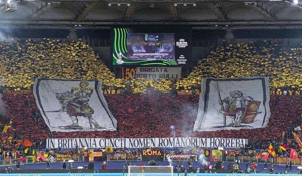 Roma, altra gaffe con la scenografia? Un dettaglio non torna e sui social...