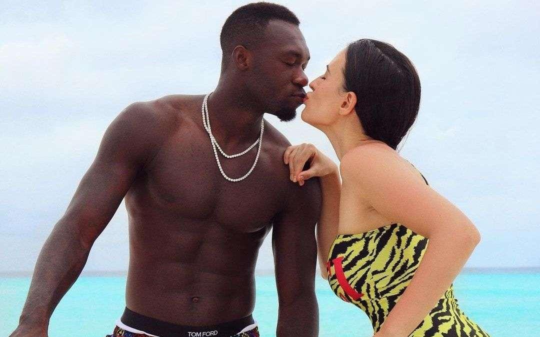 Caicedo, parole al miele per la sua Maria: "Mi completa, devo ringraziarla per l'uomo che sono" - VD