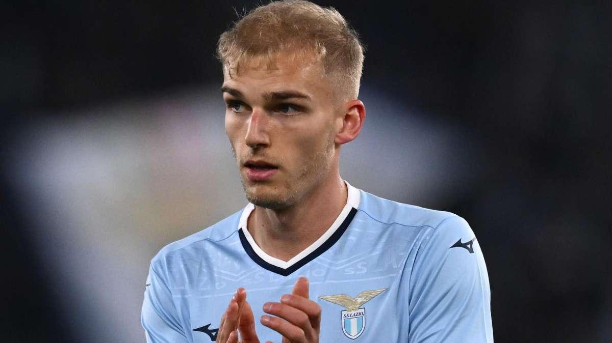 Lazio - Lecce, le formazioni ufficiali: la scelta su Pedro e Isaksen 