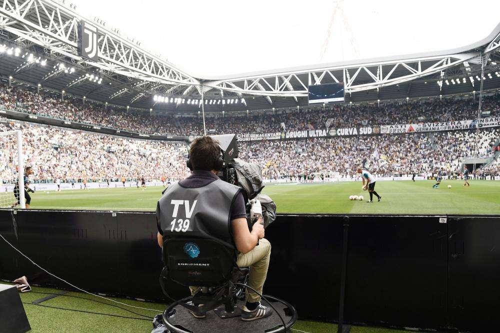Serie A, nessuno sconto alle televisioni: club pronti a passare alle vie legali