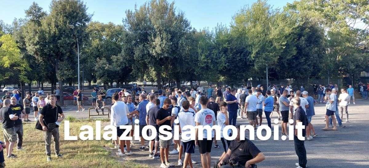 Lazio, va avanti la contestazione: i nuovi striscioni mostrati ad Auronzo