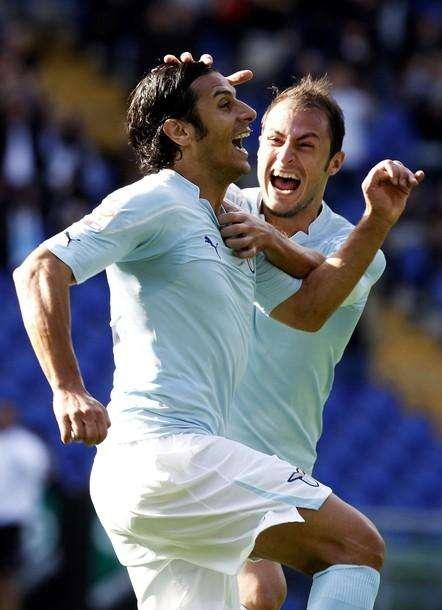 LE PAGELLE di Lazio-Cagliari: Mauri-Floccari, è show. Zàrate, ancora una prova di maturità, Lichtsteiner, che spinta! Reja nella storia...