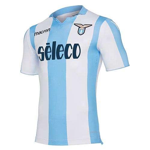 La Top 5 delle maglie più belle d'Europa secondo Balls: in testa c'è l'away della Lazio