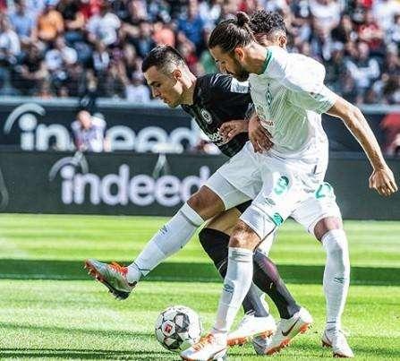 EURORIVALI - Sconfitta nei minuti di recupero per l'Eintracht Francoforte: vince il Werder Brema al 96'