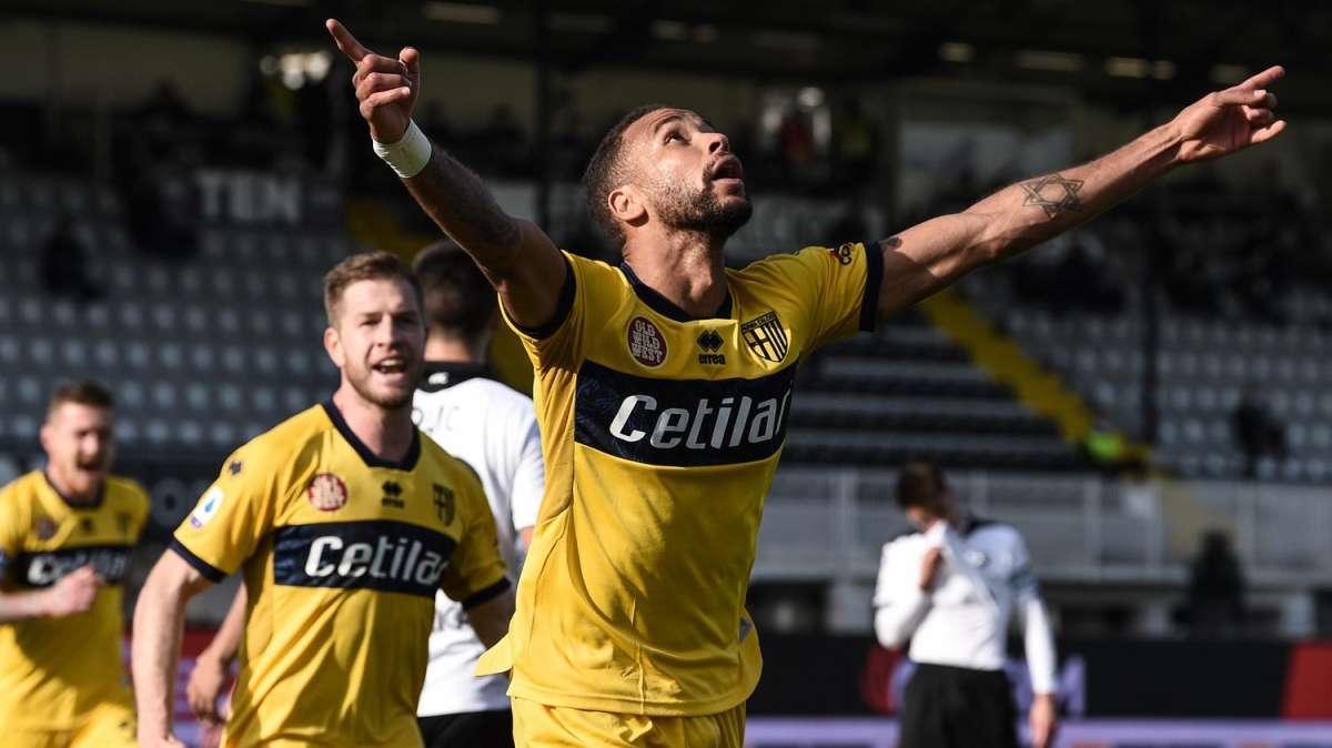 Serie A, il Parma mette ko la Roma. L'Inter batte il Torino di misura