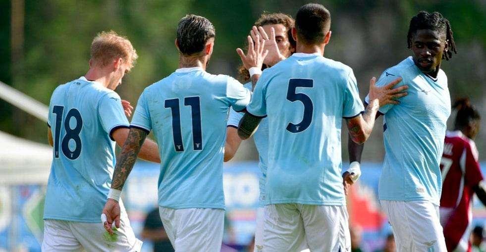 Cagliari, interesse per un centrocampista della Lazio: le ultime