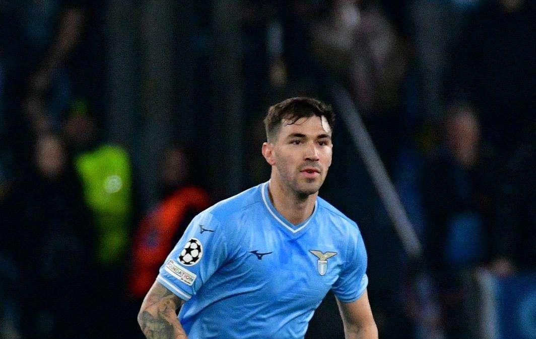 Lazio, Romagnoli rientra e sfida Zapata. E il rinnovo di contratto...
