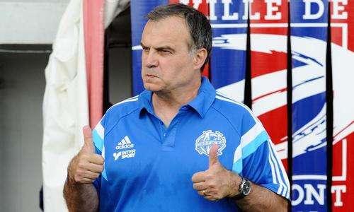 Bielsa-Lazio, contratto depositato. E intanto il Loco ritira il visto di lavoro